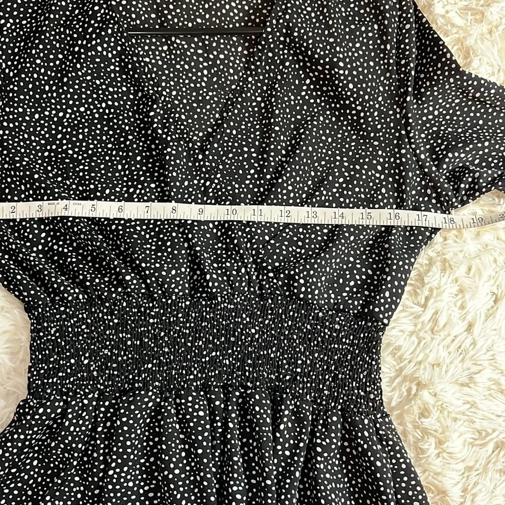 SHEIN Women’s Size S/M (6) V-Neck Black & White Smocked Dress - Picture 3 of 4